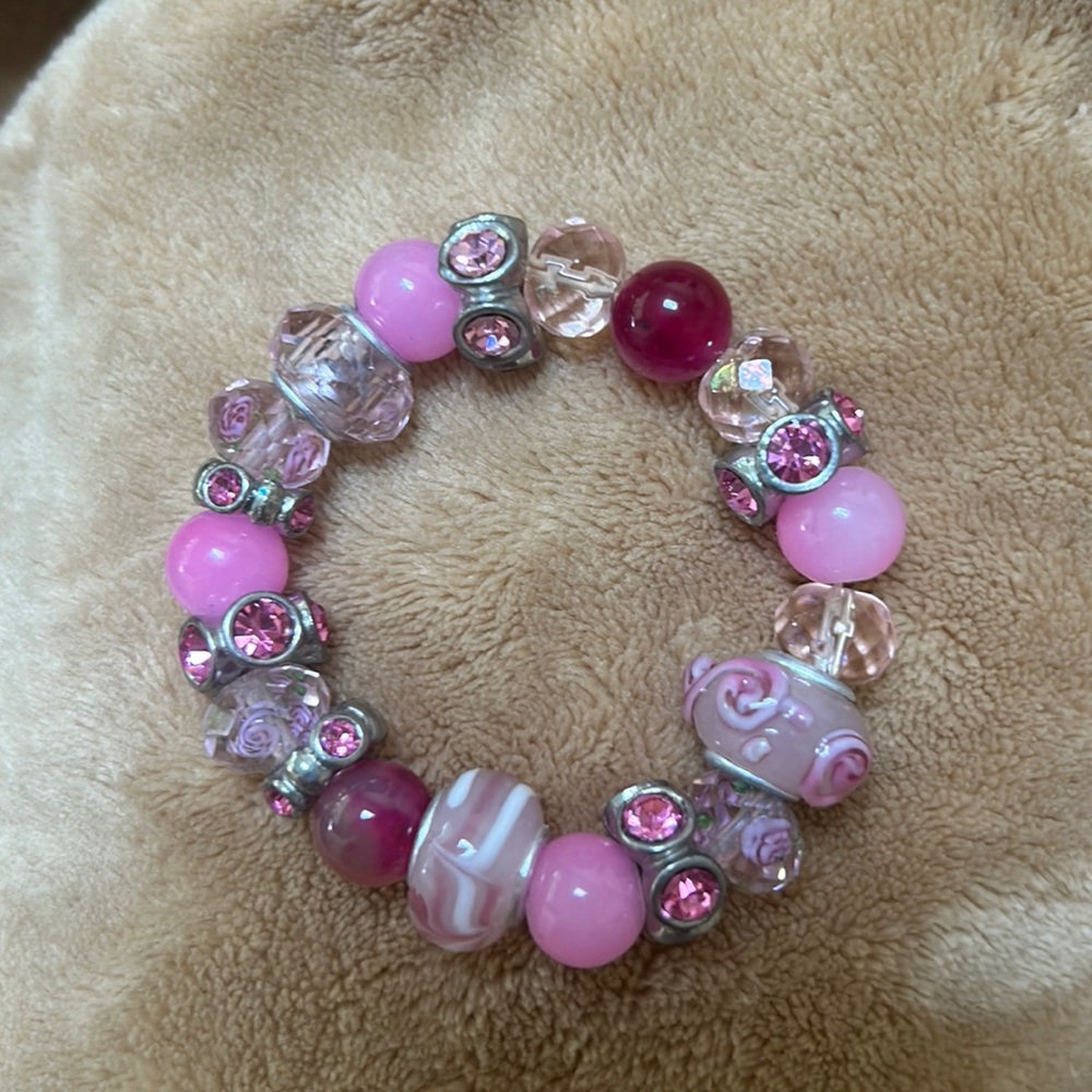 Beautiful beaded pandora like bracelet